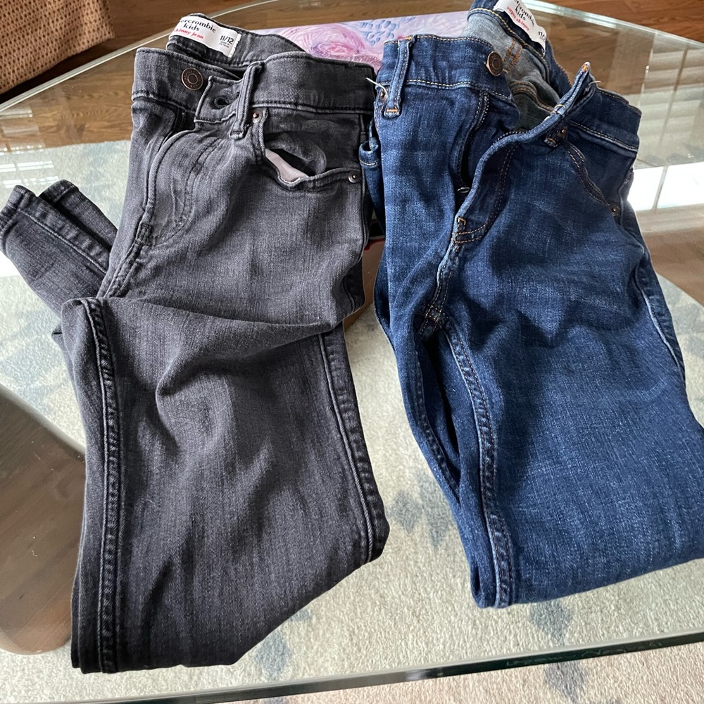 Boys Abercrombie jeans 2 sz 11/12